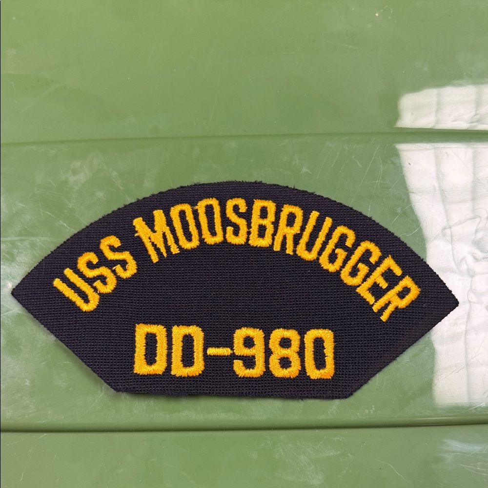 USS Moosbrugger DD-980 embroidered naval Patch